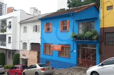 Oportunidade em higienópolis em sobrado comercial e residencial a venda com 3 dormitórios ou salas e 2 vagas, ótimo para morar ou empreender. localização estratégica, próximo ao metrô e serviços.