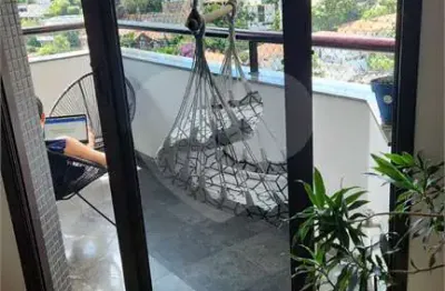 Apartamento com varanda, 4 quartos, sendo 3 suítes, 4 vagas, andar alto em higienópolis