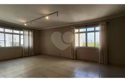 Jardim américa! apartamento com 202m², pronto para morar, 3 dorms. sendo 1 suite e 1 vaga. próx. ao clube paulistano