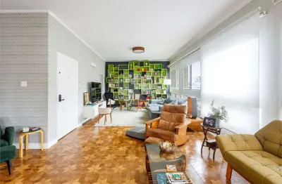 Jardim paulista, 2 vagas, 260 m², 4 quartos, suíte com closet, andar alto