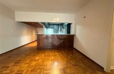 Apartamento com 3 quartos para alugar na Rua da Consolação, --, Jardim América, São Paulo