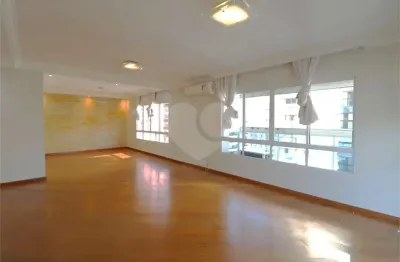 Moema - lazer com quadra de piscina - três vagas na garagem