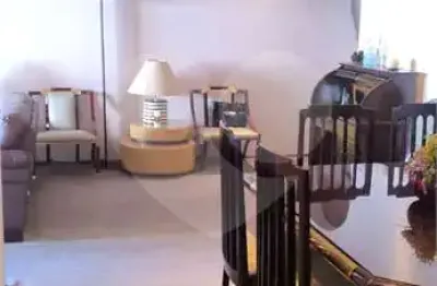 Apartamento de 135m2, 3 dormitórios, 1 suíte, living 2 ambientes, 1 vaga, no paraíso.
