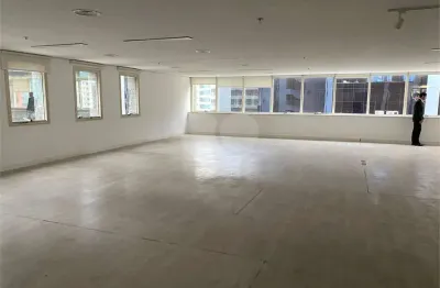 Conjunto comercial para locação com 04 vagas, 206 m² na vila olímpia