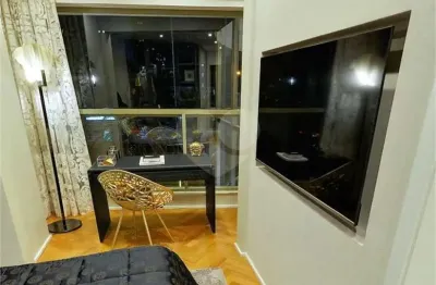 Apartamento novo, com 150 m2, 3 dormitórios (2 suítes) e 2 vagas a venda em moema.