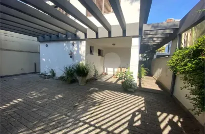 Sobrado alto padrão à venda – conforto, espaço e lazer completo
