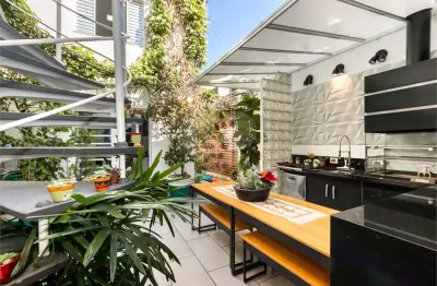 Sobrado à venda com 231 m² sendo 3 dormitórios uma suíte no bairro jardim da saúde.