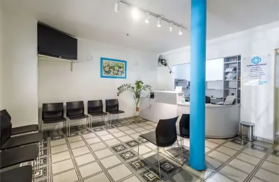 Casa comercial à venda e locação no coração do campo belo