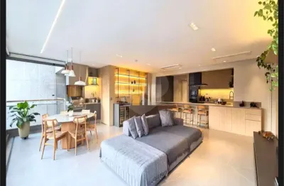 197m², 3 suítes completas, 3 vagas de garagem demarcadas e depósito privativo