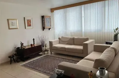 Apartamento com 3 dormitórios no itaim bibi, rua tranquila e arborizada