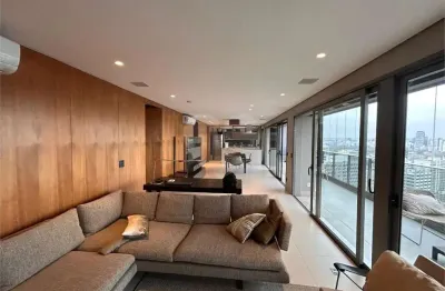 Duplex para venda em pinheiros com 4 quartos, sendo 4 suítes, 260m²