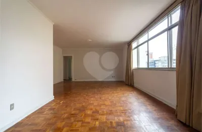 Apartamento com 3 quartos à venda na Rua Haddock Lobo, --, Jardim América, São Paulo