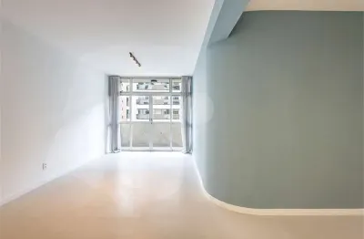 Apartamento reformado 93,75m2, 3 dormitórios, 1 suíte, 1 vaga livre no paraíso.