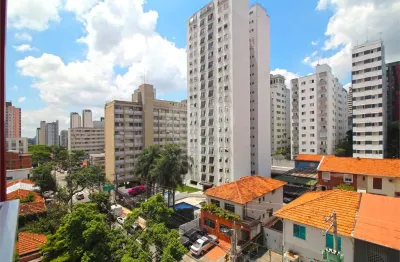 Apartamento de 2 dormitórios a venda, 3º reversível, 1 suíte, sala ampla, armários e lazer para família.