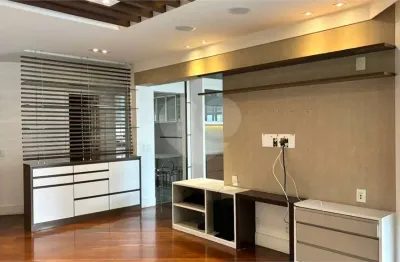 Excelente oportunidade de locação em moema, imóvel semi mobiliado com 146m², 3 dormitórios e 2 vagas