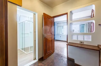 Sobrado à venda no planalto paulista – 324m², 3 quartos, 2 suítes e 2 vagas
