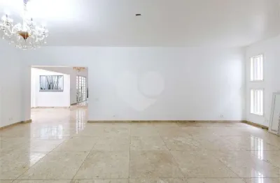 Casa com 5 quartos à venda na Rua Padre Cerda, --, Alto de Pinheiros, São Paulo