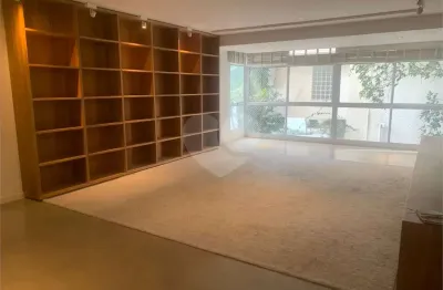 Localização privilegiada no jardins apartamento de 3 suítes, sala ampla em vão livre, 1 vaga no melhor do jardim américa