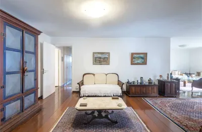 Lindo apartamento com 3 dormitórios, sendo 1 suite, 2 vagas grandes e fixas