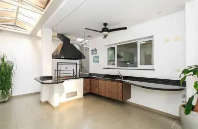 Casa em condomínio fechado com 4 quartos à venda na Rua Barão de Cotegipe, --, Granja Julieta, São Paulo