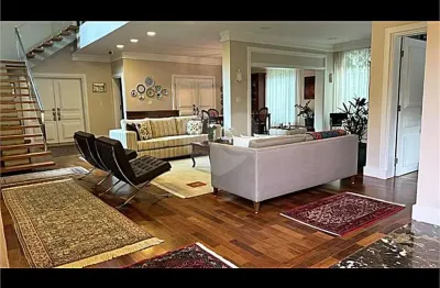 Casa com 5 quartos à venda na Rua Itabaquara, --, Pacaembu, São Paulo