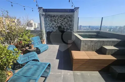 Cobertura exclusiva com projeto assinado por arquiteto - pronta para morar!