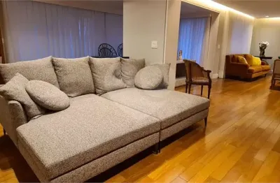 Apartamento a venda em moema em rua fechada - ao lado do parque