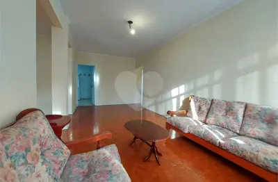 Amplo apartamento com 3 dormitórios a 500m do metrô santa cruz