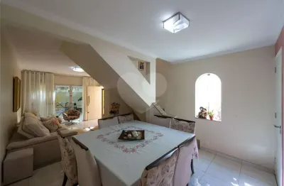 Casa à venda no planalto paulisrta: 3 quartos, 1 suíte e 2 vagas. totalmente mobiliada