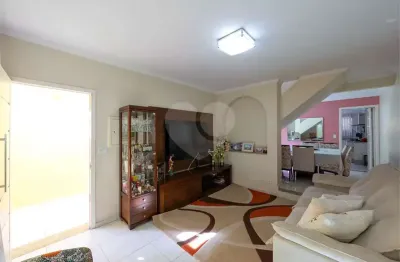 Casa à venda no planalto paulisrta: 3 quartos, 1 suíte e 2 vagas. totalmente mobiliada