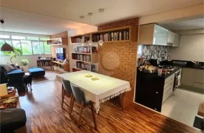 Apartamento a venda em rua de apenas 1 quarteirão nos jardins