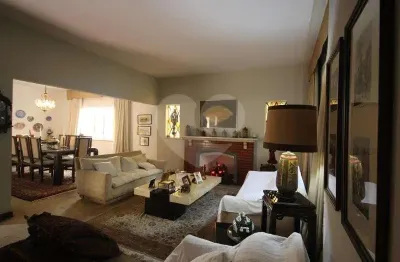 Casa com 5 quartos à venda no Pacaembu, São Paulo 