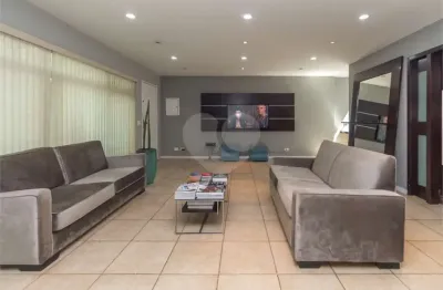 Casa comercial à venda na Avenida Jandira, --, Moema, São Paulo