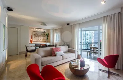 Apartamento em moema, andar alto — 126 m² | 3 dormitórios (1 suíte) | varanda com churrasqueira | 2 vagas fixas | fora de rota