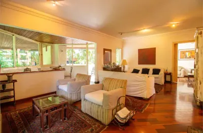 Apartamento à venda com 3 suítes, escritório, home theater,  terraço, 4 vagas e 257 m2