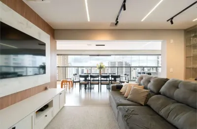 Apartamento à venda de 160m² na vila mariana de 4 quartos sendo 3 suites e 2 vagas.