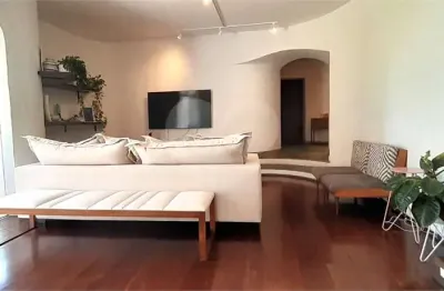 Apartamento com 3 quartos à venda na Praça Germânia, --, Jardim Europa, São Paulo