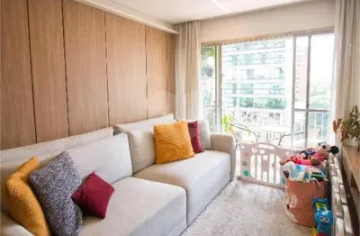 Apartamento reformado com 98 m2, 3 quartos (1 suíte) e 2 vagas a venda no campo belo