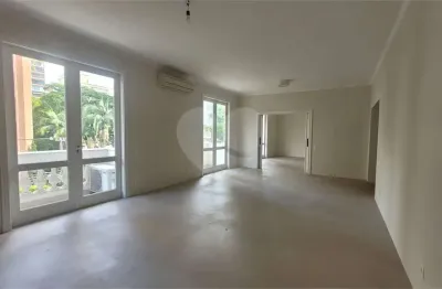 Apartamento em prédio lindemberg com 240m2 , próximo ao paulistano