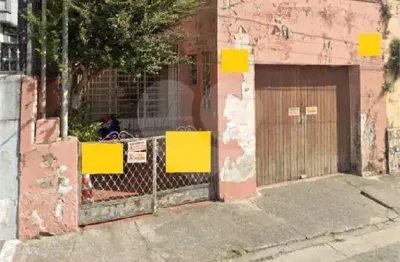 Sobrado residencial. excelente oportunidade de negócio. imóvel de boa estrutura com 3 dormitórios, salas ampla, cozinha ampla e 4 vagas de garagem.