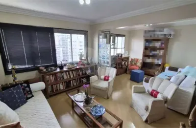 Apartamento com 110m,  2 dormitórios, 1 suíte, 1 vaga de garagem