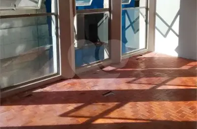 Conjunto comercial com 135 m² de área útil, em cerqueira cesar, ao lado da av paulista.