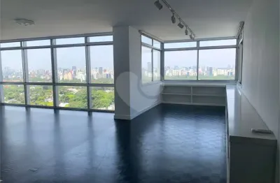 Apartamento único em um condomínio icônico no jardins, 4 quartos com 2 suítes, 2 vagas