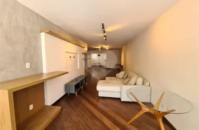 Apartamento com 3 quartos para alugar na Rua Professor Artur Ramos, --, Jardim Europa, São Paulo