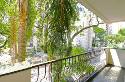 Moema (pássaros) - quatro suítes, lazer com piscina e quadra