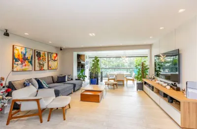 Apartamento à venda na Chácara Santo Antonio de 167 m² com 3 quartos sendo 2 suites e 3 vagas,