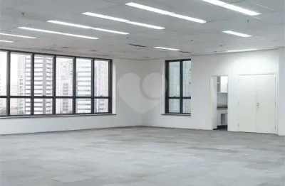 Sala comercial à venda no Paraíso, São Paulo 