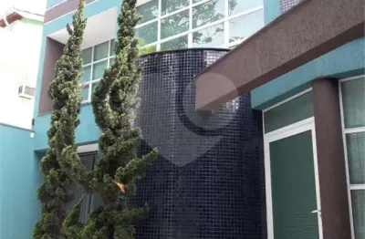 Casa com 3 quartos à venda na Saúde, São Paulo 