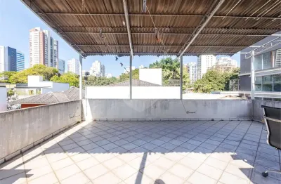 Casa com 6 quartos para alugar no Campo Belo, São Paulo 
