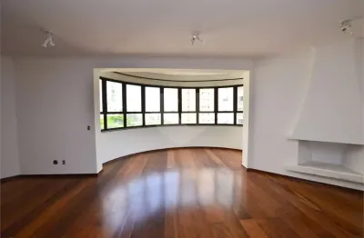 Apartamento com 4 quartos para alugar no Campo Belo, São Paulo 